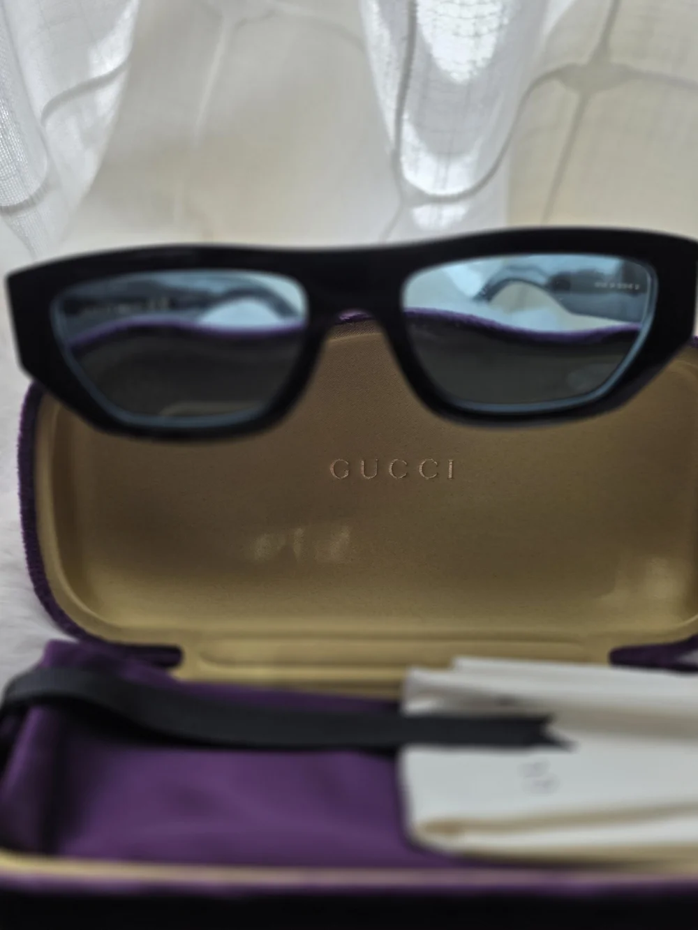 Gucci Black Frame Sunglasses with Blue Lenses in Purple Case